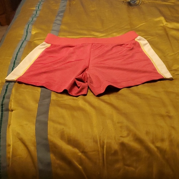 Nike shorts in size large - Picture 4 of 7